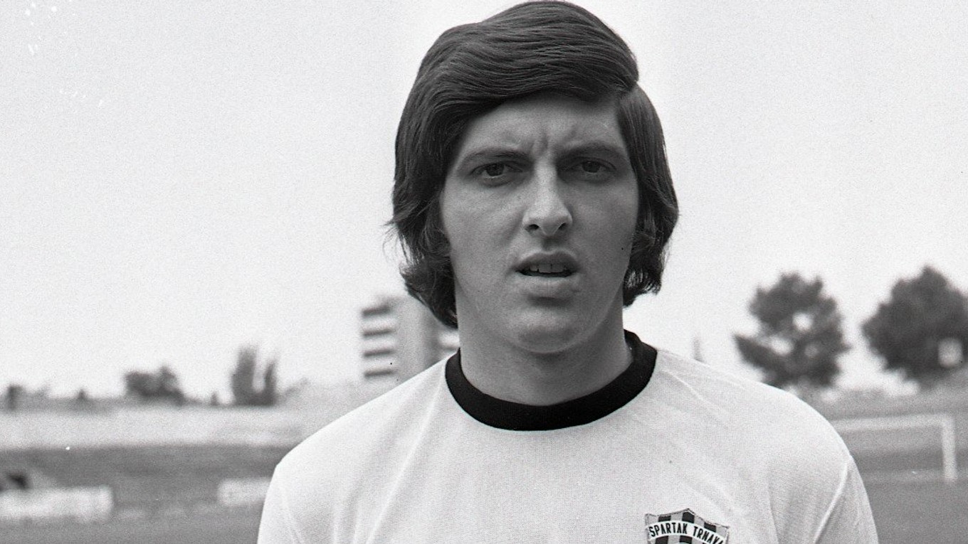 Karol Dobiaš v drese Spartaka Trnava v roku 1971.