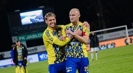 Futbalisti FC Zlín oslavujú víťazstvo.