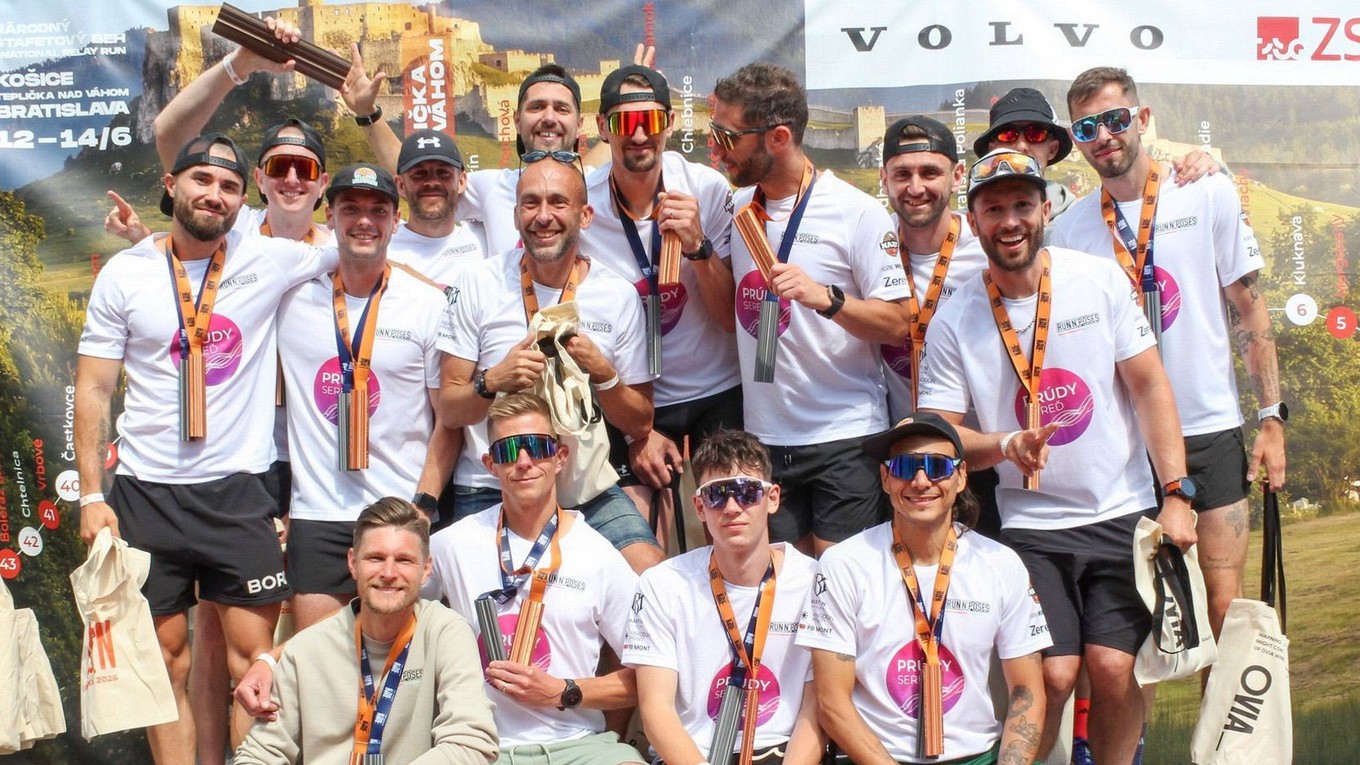 Tím Run N'Poses po dobehu do cieľa The Run 2026.