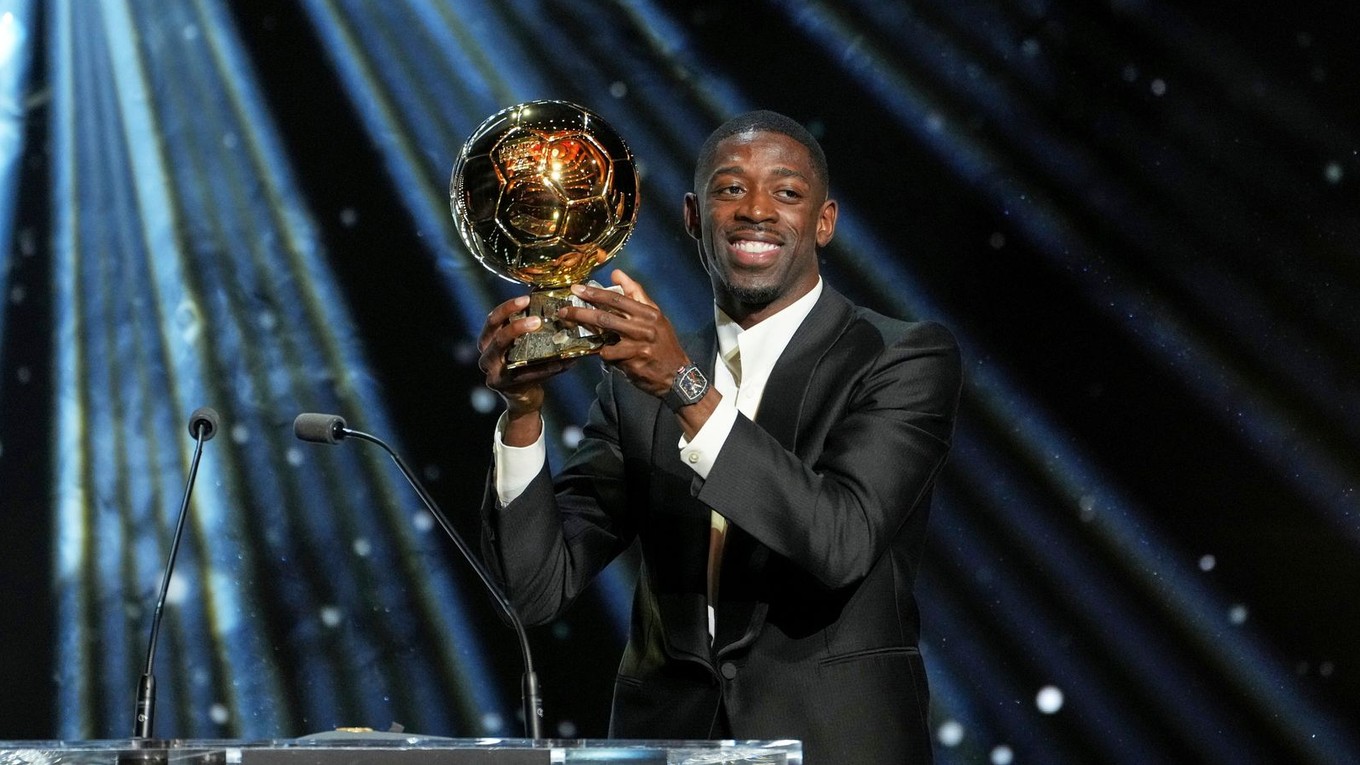 Ousmane Dembélé získal Zlatú loptu za sezónu 2024/25. 
