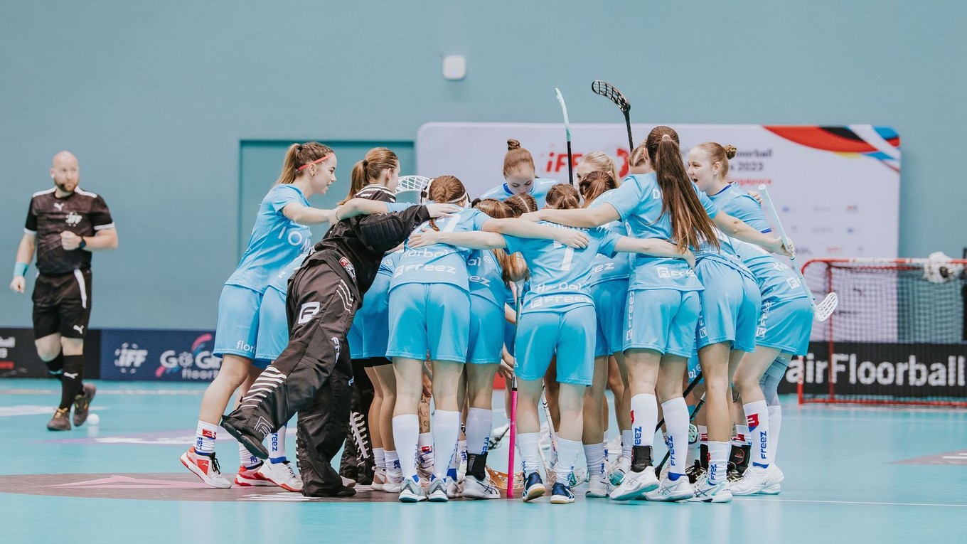 Športový TV program: Slovenské reprezentantky hrajú na na MS vo florbale žien 2023.