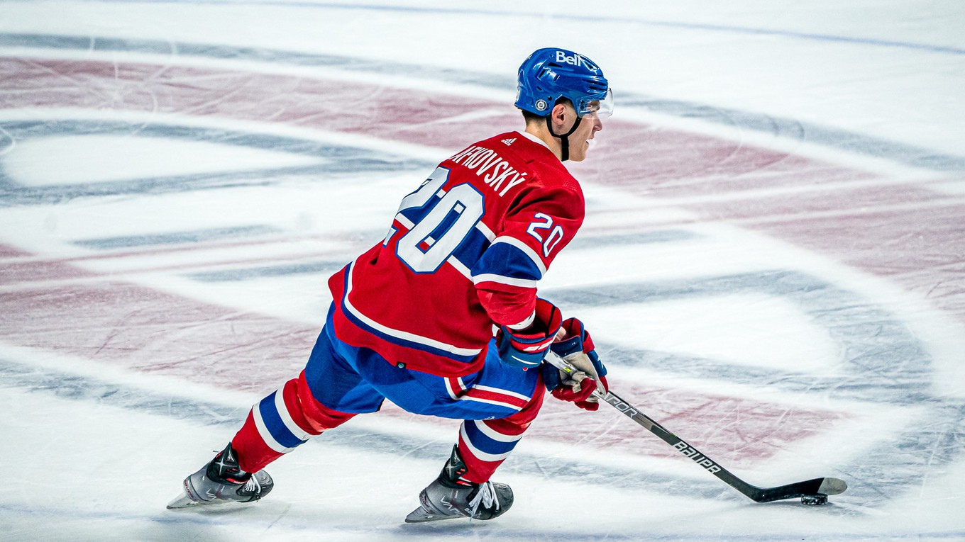 Juraj Slafkovský a jeho debut v NHL v drese Montrealu Canadiens.