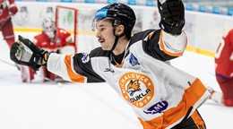 Jordan Martel v drese Michaloviec.