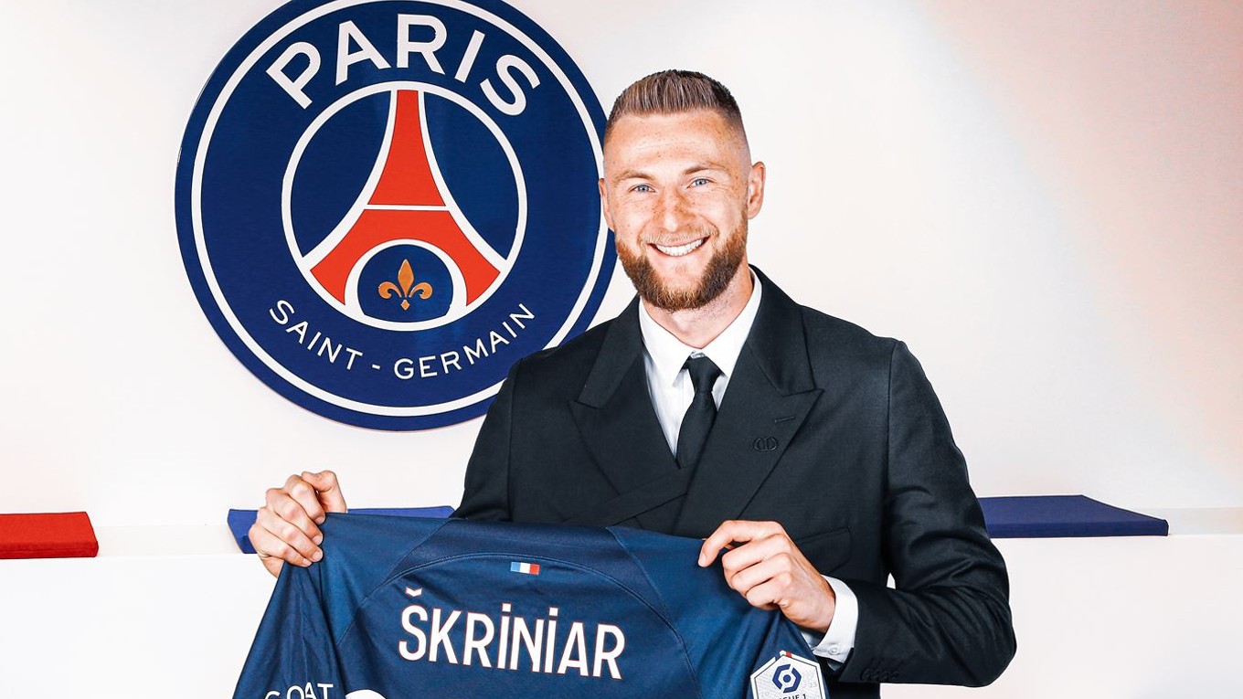 Slovenský obranca Milan Škriniar podpísal zmluvu s Parížom St. Germain.