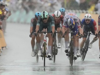 Jonathan Milan zvíťazil v 17. etape TdF 2025