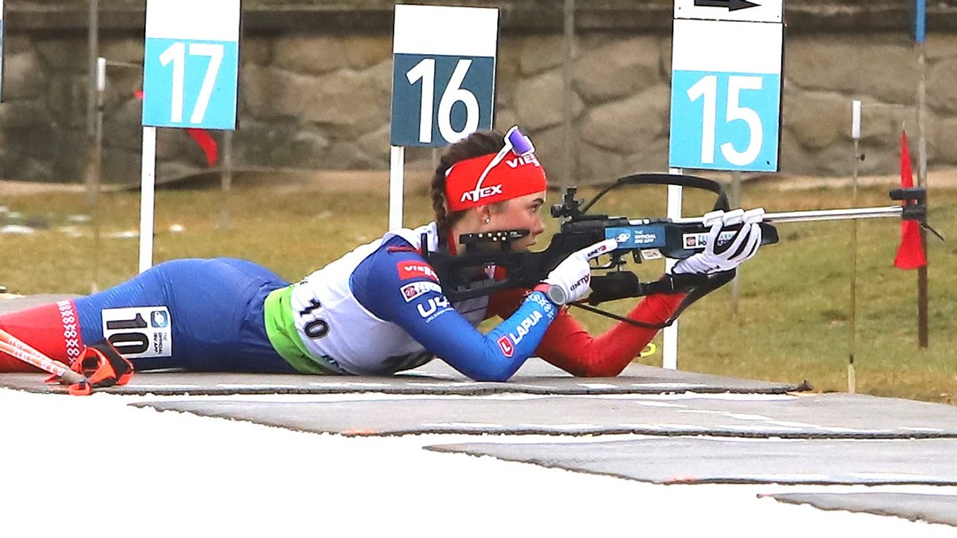 Slovenská biatlonistka Ema Kapustová počas pretekov IBU Cup-u v Osrblí.