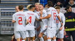 Radosť futbalistov Islandu v zápase proti Slovensku.