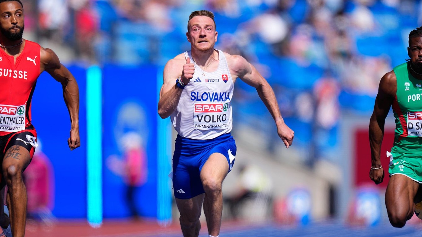 Slovenský atlét Ján Volko (uprostred).