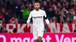 Futbalista Leverkusenu Jonathan Tah.