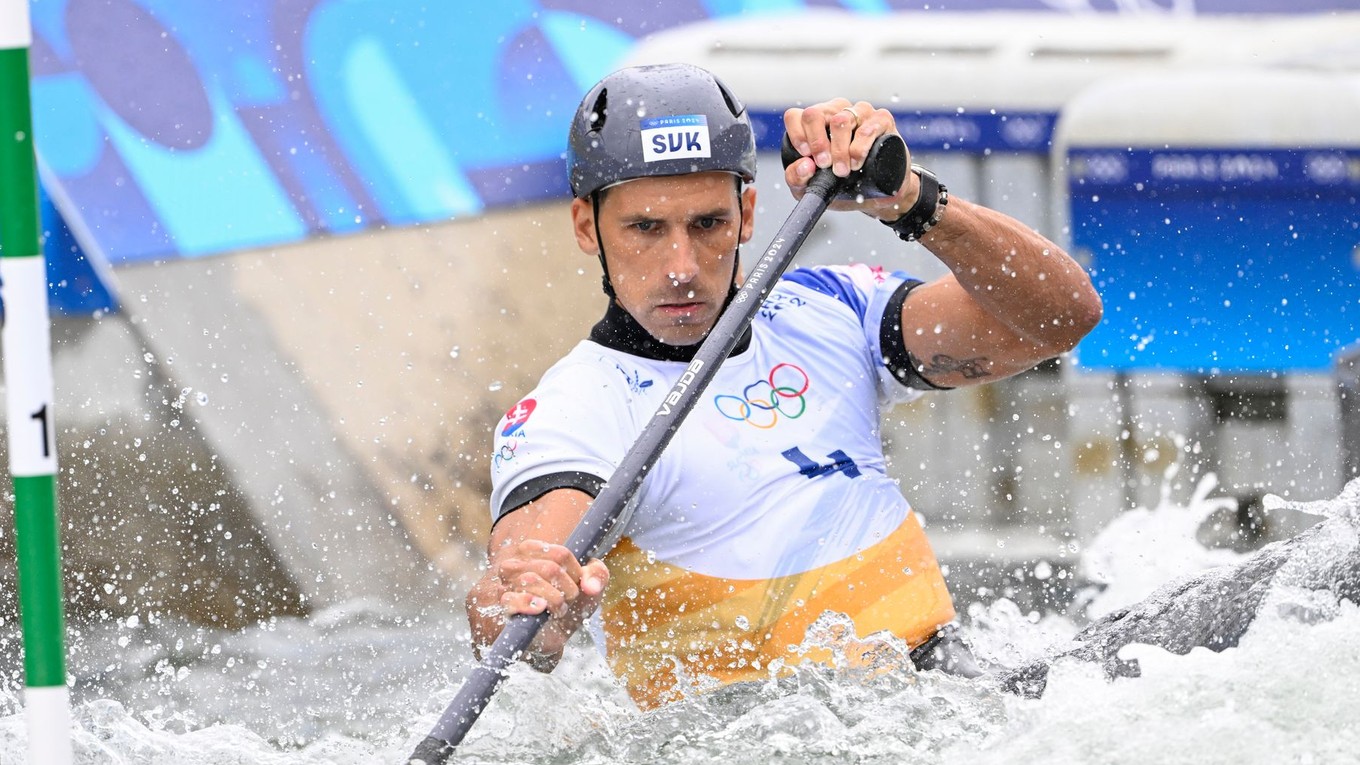 Slovenský vodný slalomár Matej Beňuš počas kvalifikácie na OH v Paríži 2024.