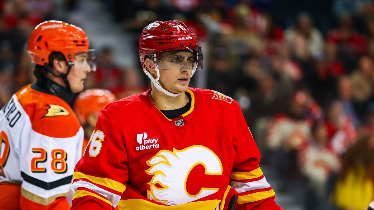 Martin Pospíšil v drese Calgary Flames.