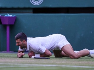Novak Djokovič počas štvrťfinále Wimbledonu 2025