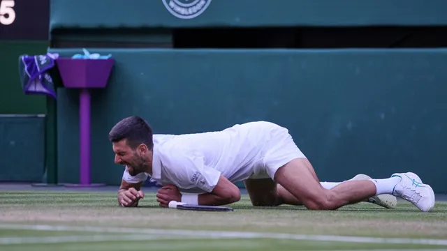 Novak Djokovič počas štvrťfinále Wimbledonu 2025