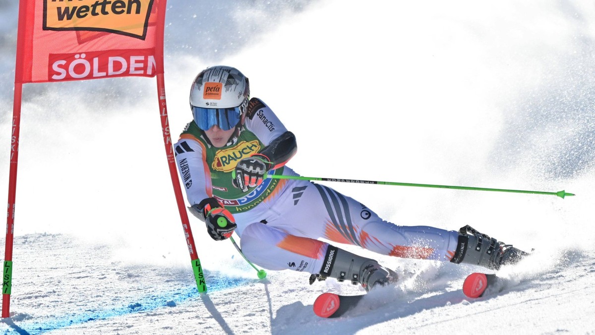 Petra Vlhová počas obrovského slalomu v rakúskom Söldene 2026.