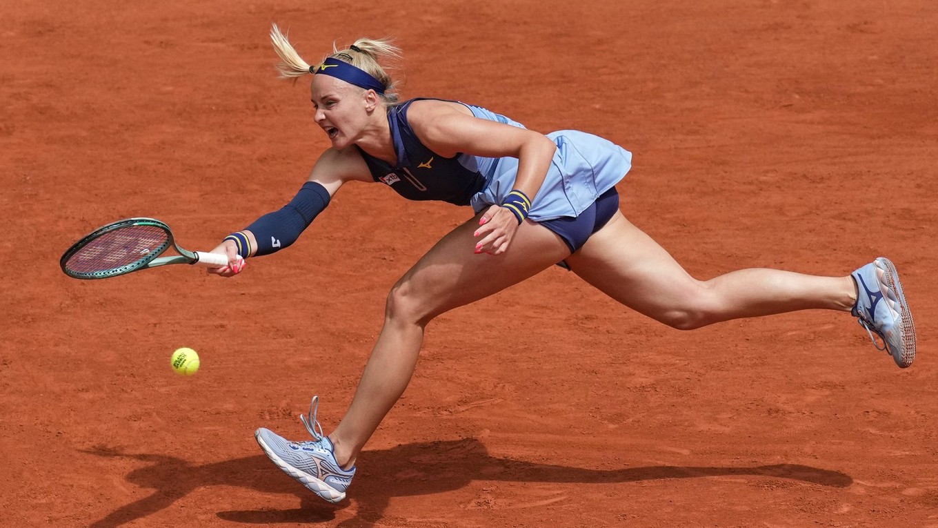 Slovenská tenistka Rebecca Šramková počas Roland Garros 2025.