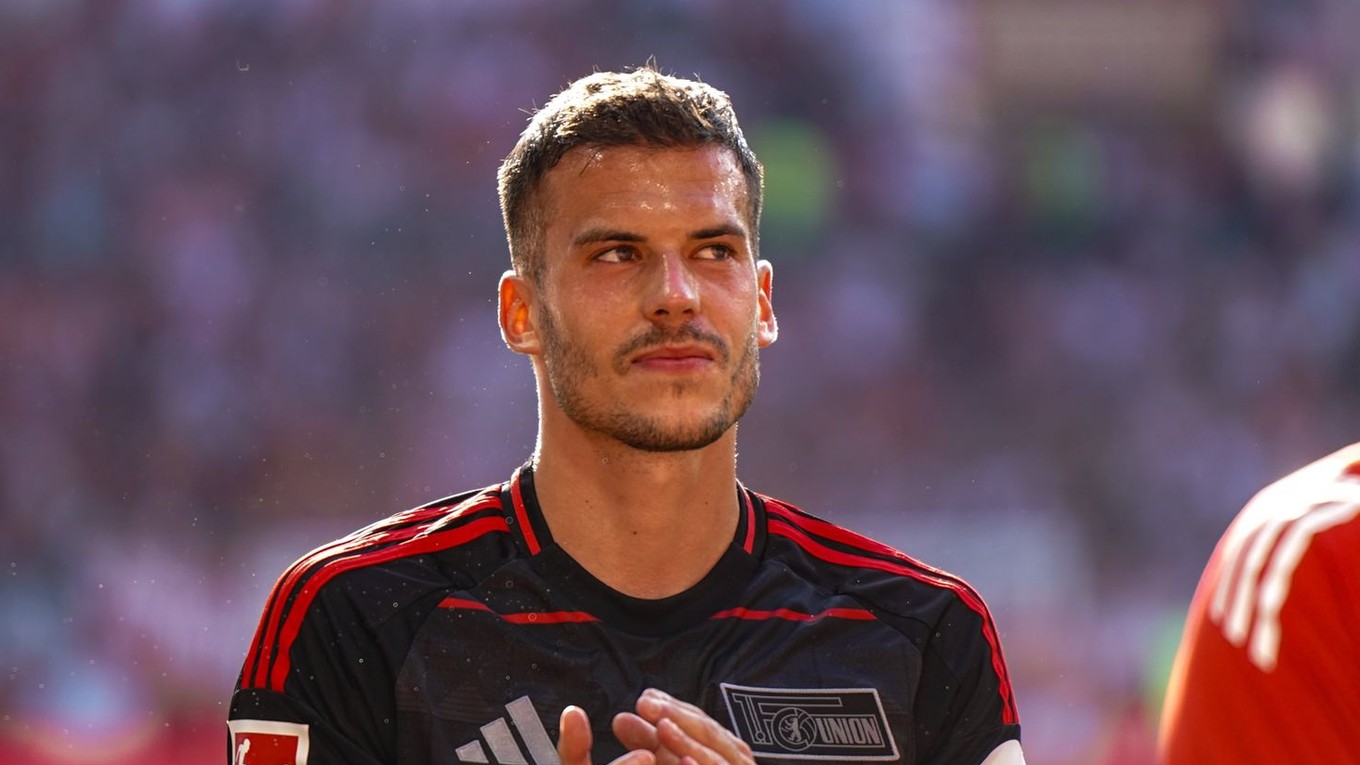 László Bénes v drese Unionu Berlín .