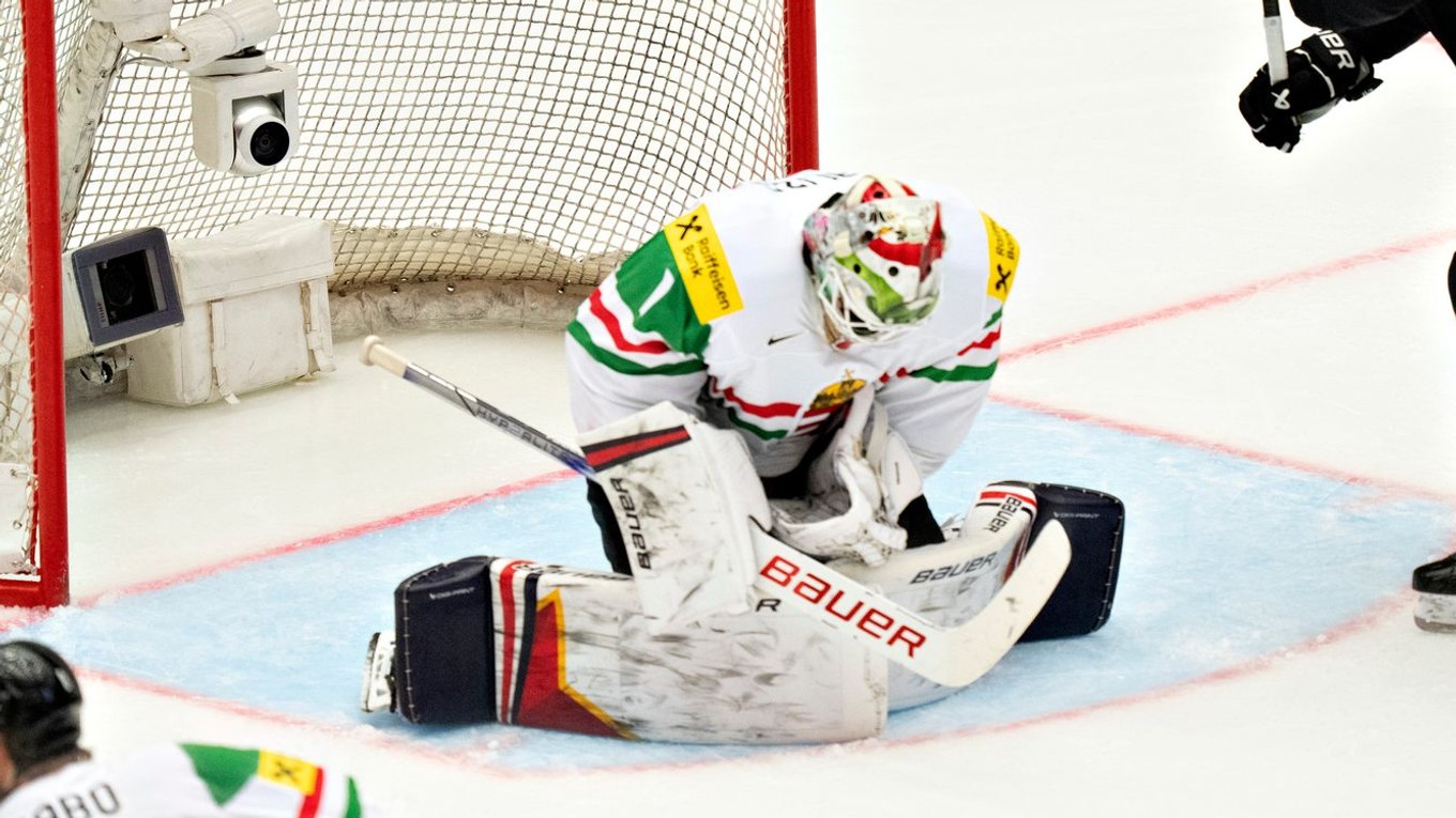 Bence Balizs počas MS v hokeji 2025. 