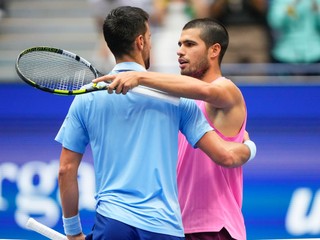 Novak Djokovič a Carlos Alcaraz po semifinále US Open 2025