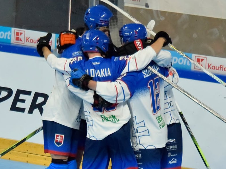 Hokejbalisti Slovenska do 18 rokov