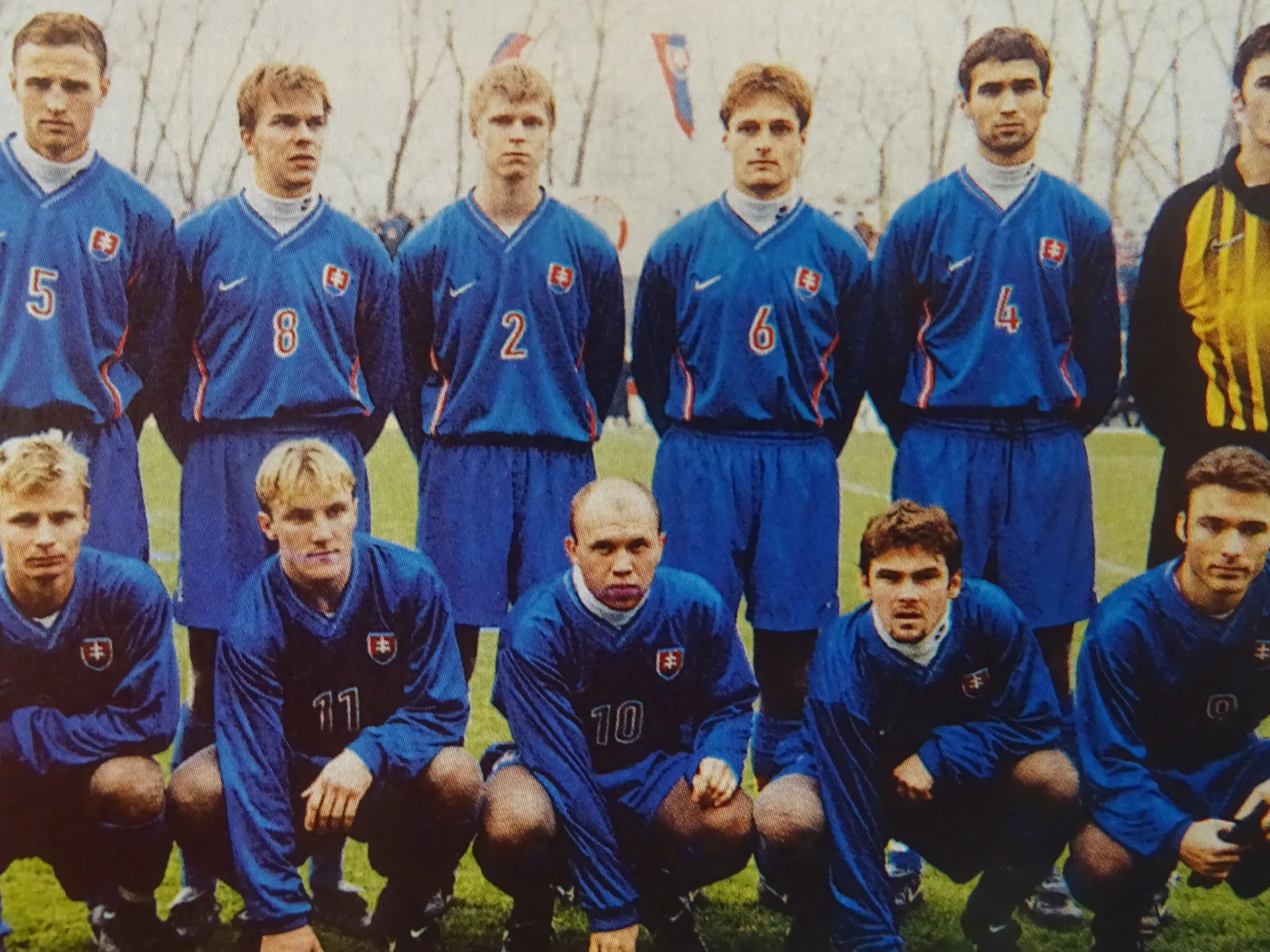 Základná jedenástka v odvetnom barážovom zápase (vtedy nazývanom osemfinále) doma proti Rusku, horný rad zľava: Peter Lérant, Szilárd Németh, Vratislav Greško, Stanislav Turza, Peter Hlinka, Kamil Čontofalský, dolný rad zľava: Andrej Šupka, Martin Vyskoč, Miroslav Barčík, Karol Kisel, Juraj Czinege.