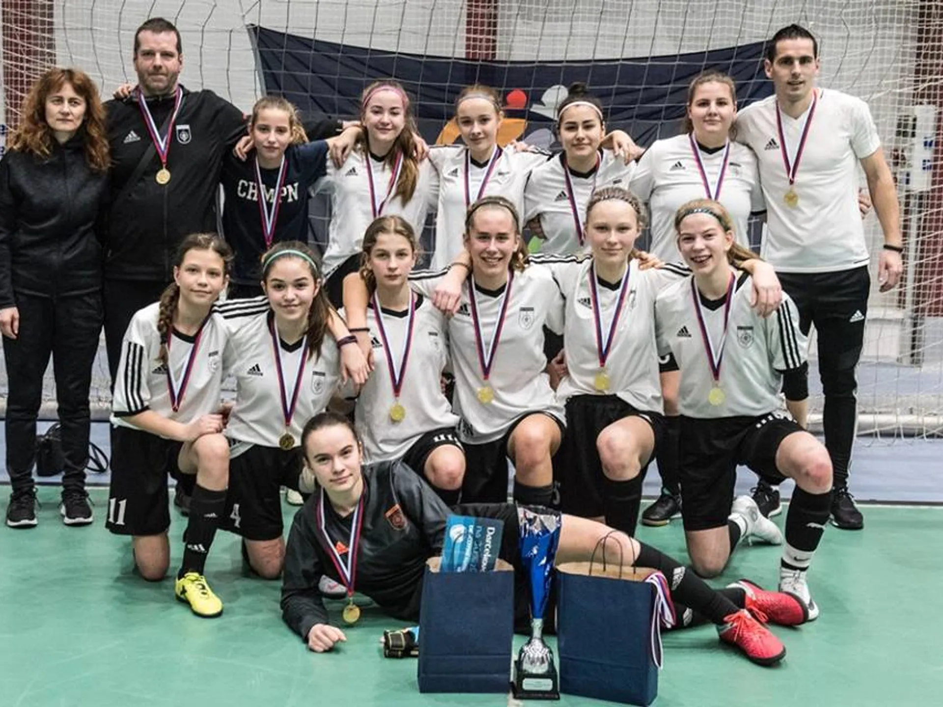 HALOVÁ SEZÓNA MLÁDEŽE ŽIAČOK - PRVENSTVO ZNOVU NA STREDNÉ SLOVENSKO