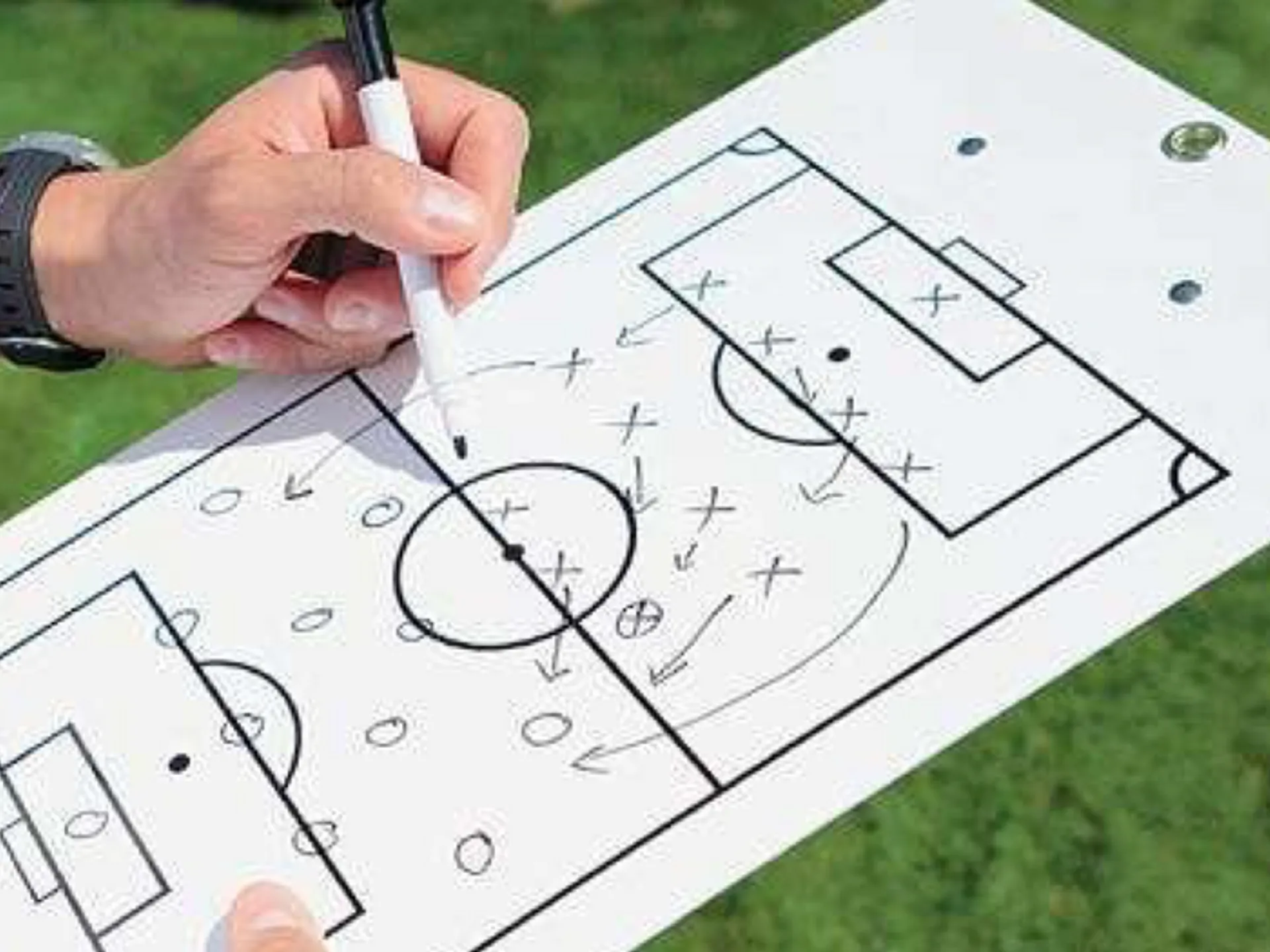 ŠKOLENIE TRÉNEROV UEFA GRASSROOTS C A UEFA B LICENCIE V BRATISLAVE