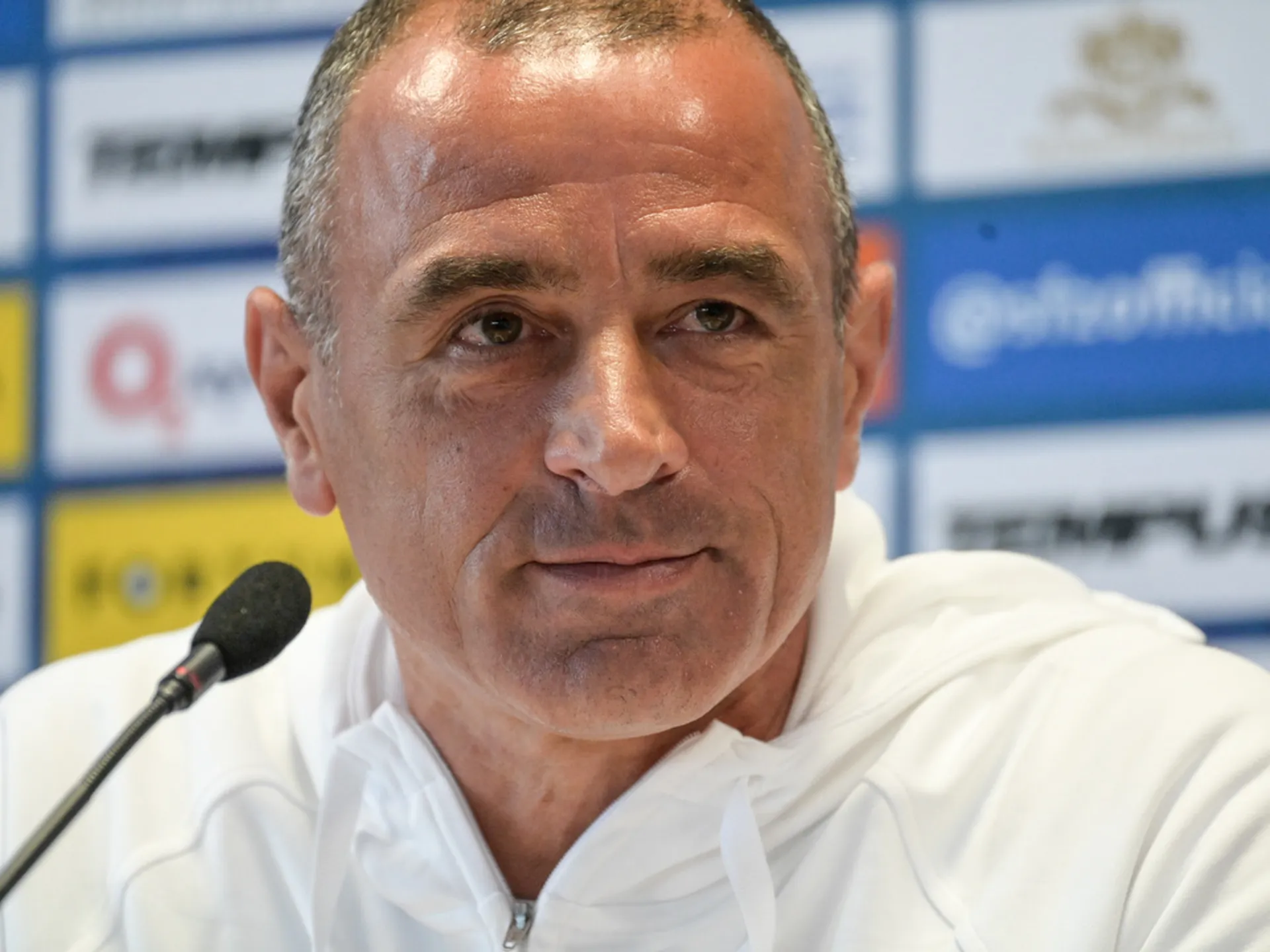  Reprezentačný tréner FRANCESCO CALZONA: Jazyk lopty je len jeden