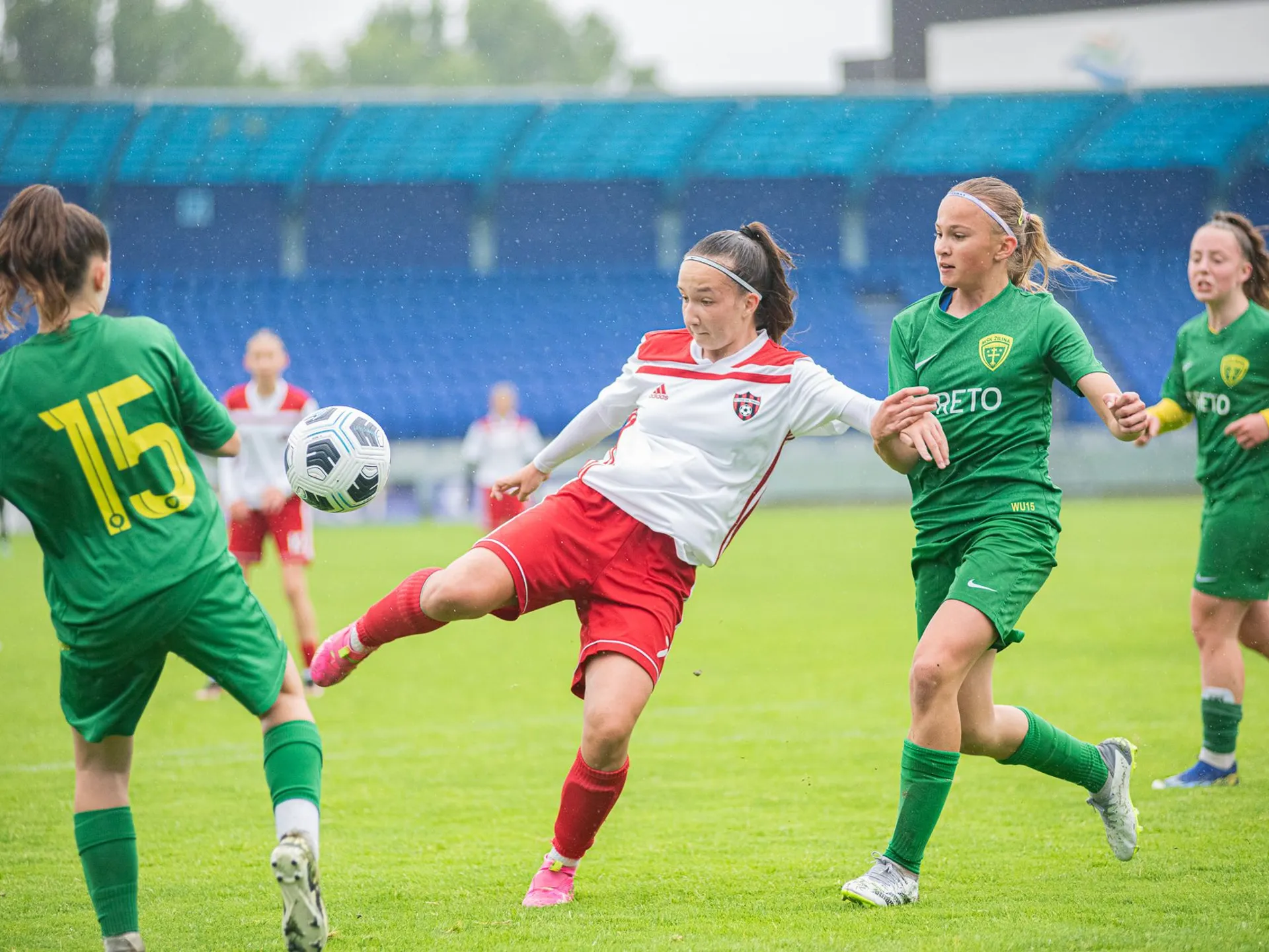 ŽENSKÝ FUTBAL - Prvý deň majstrovstiev Slovenska do 19 a do 15 rokov 