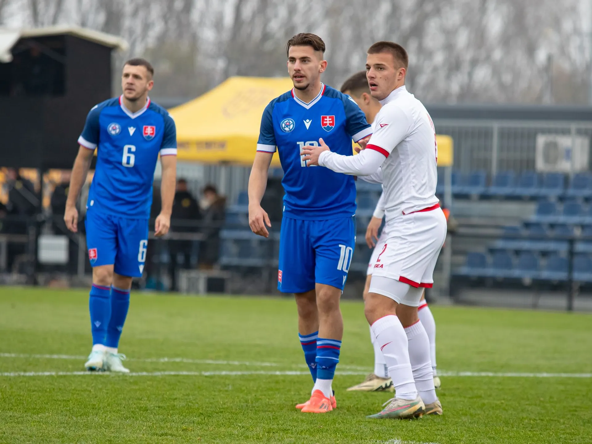 Martin Mišovič, Milan Roganović v prípravnom zápase Slovensko U20 – Čierna Hora U20 v Dunajskej Strede (19.11.2024)