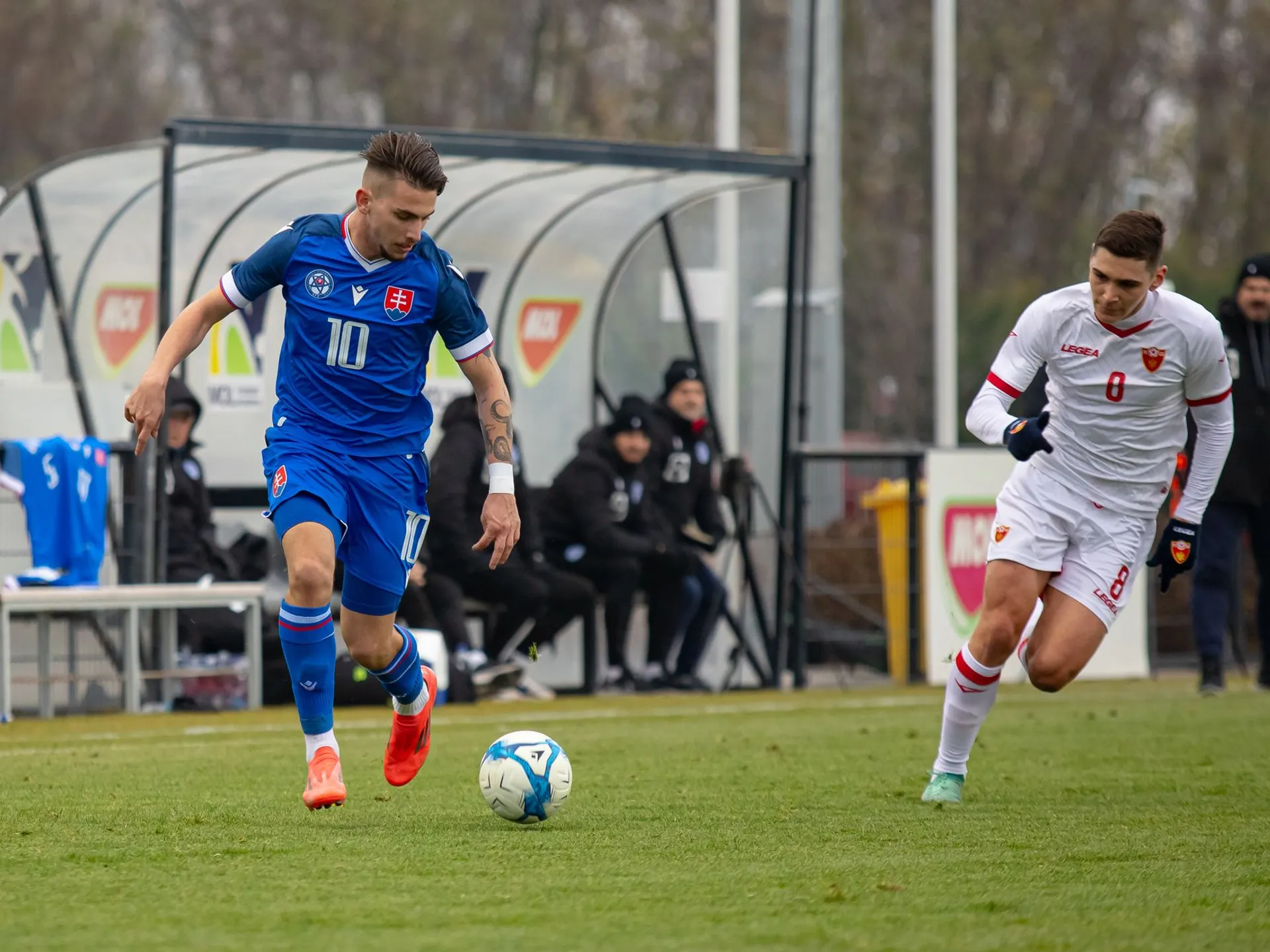 Martin Mišovič, Aleksa Ćetković v prípravnom zápase Slovensko U20 – Čierna Hora U20 v Dunajskej Strede (19.11.2024)