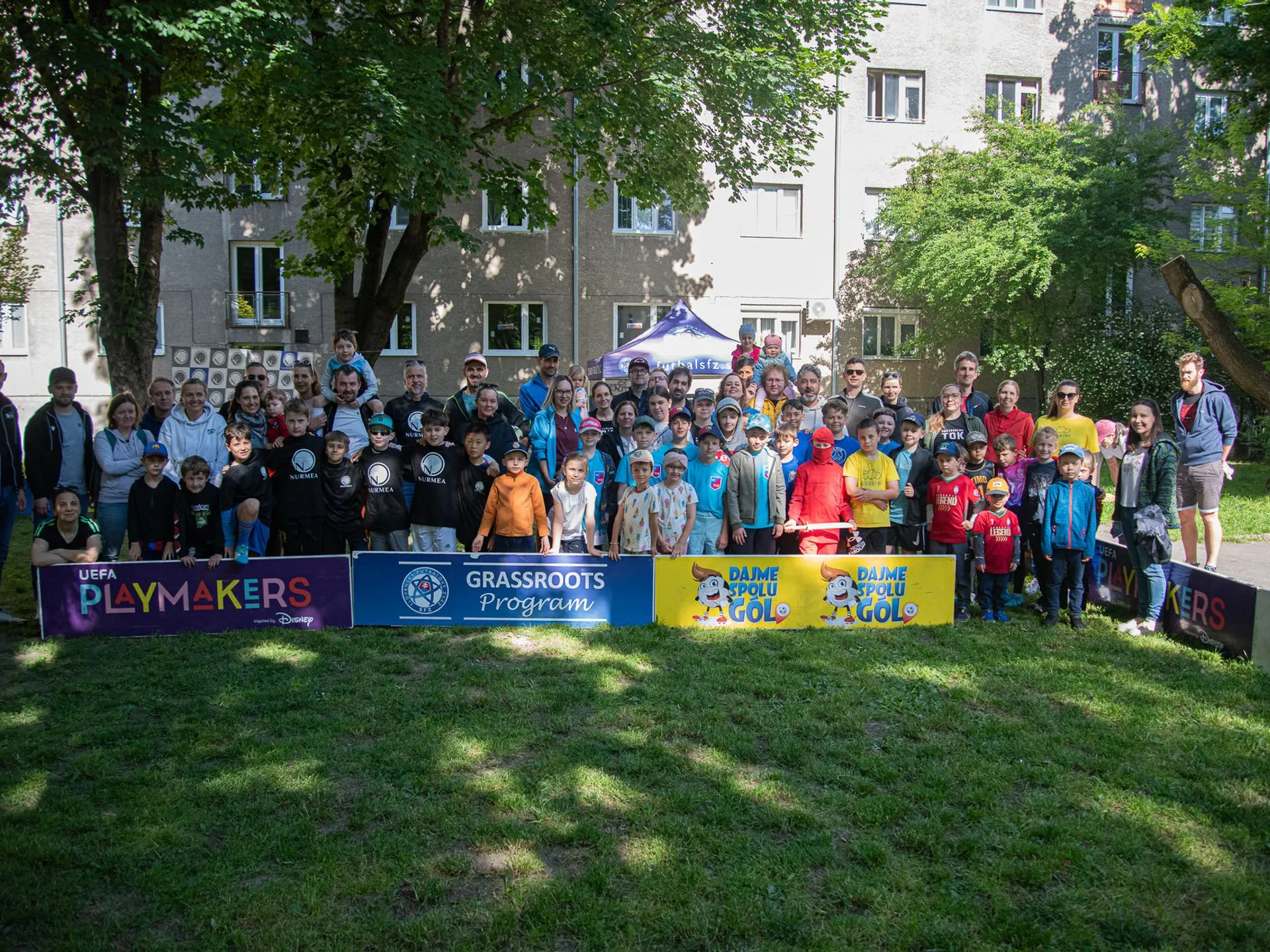 Futbalový grassroots street festival v bratislavskom vnútrobloku TOK