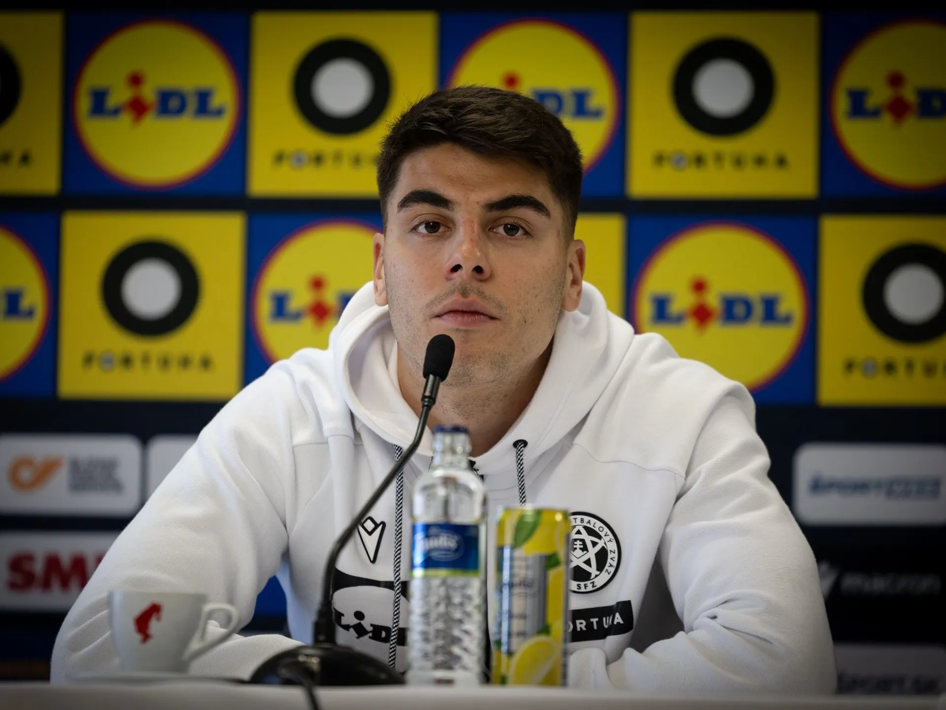 MUŽI A – Futbal a život idú ďalej, zhrnul realitu Adam Obert