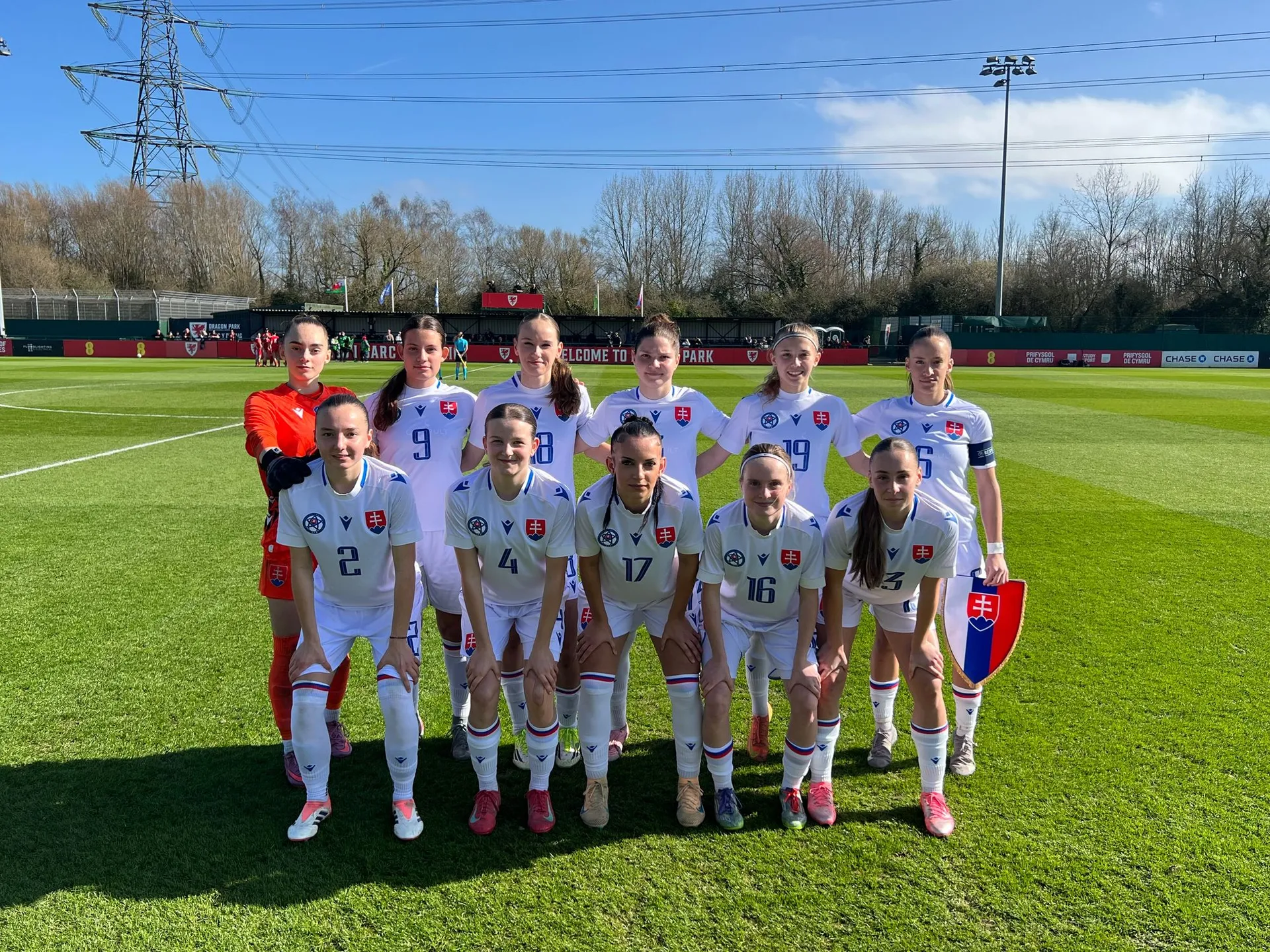 Základná zostava tímu WU17 pred duelom s Walesom na turnaji 2. kola kvalifikácie ME 2026.