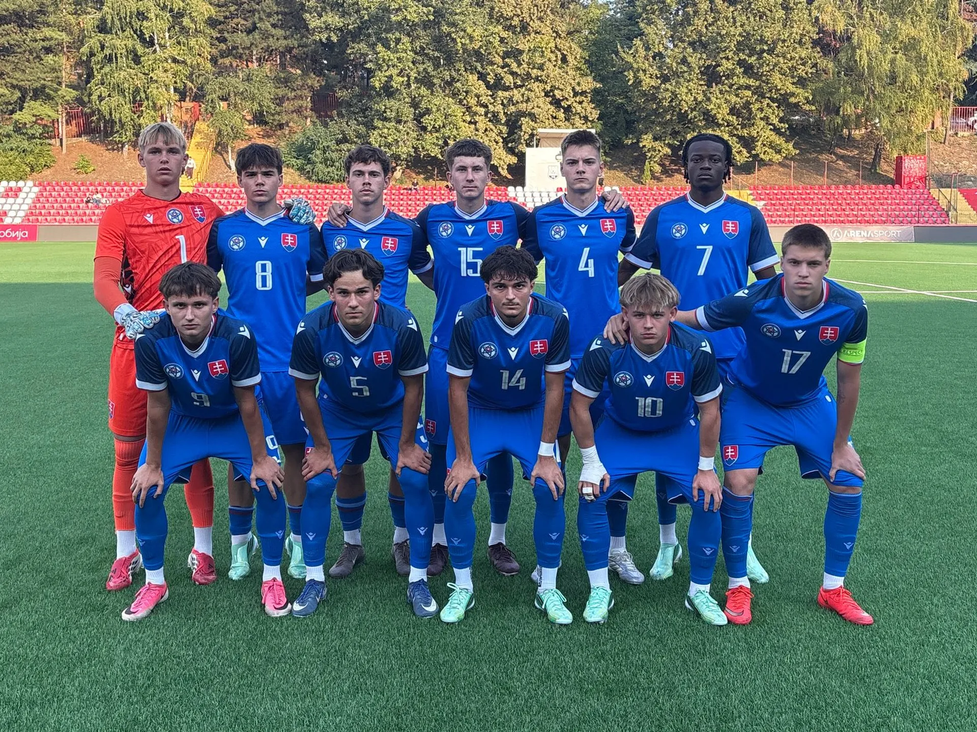 Slovenská futbalová reprezentácia do 17 rokov pred prvým z dvojice prípravných zápasov proti Srbsku U17 v meste Ub (27.09.2026). 