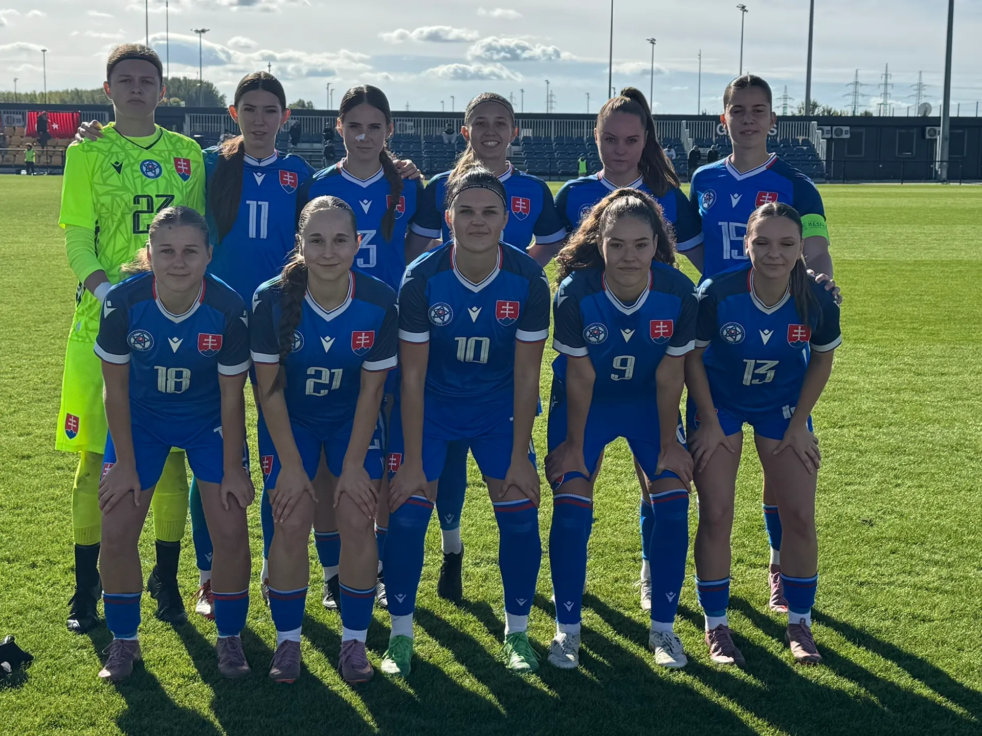 Ženská futbalová reprezentácia SR do 19 rokov pred prípravným zápasom s Tureckom (Dunajská Streda, 12. októbra 2026).