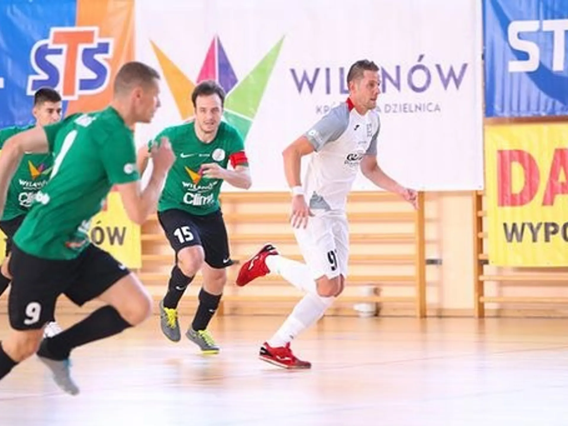 Góly Zaťoviča s Martonom nestačili, Slavia prehrala proti Sparte na penalty, Chrudim je prvým semifinalistom