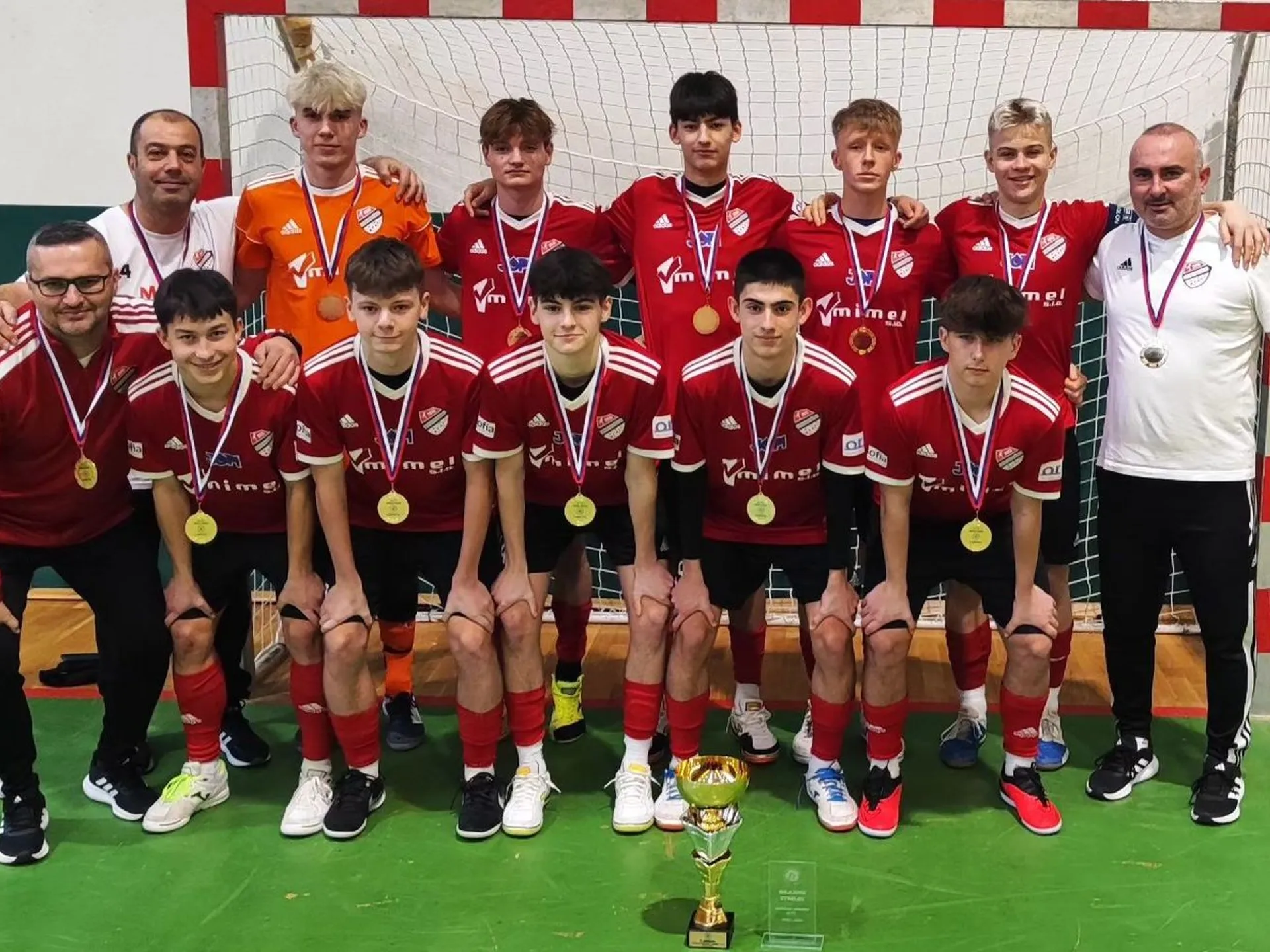 Extraligovým majstrom Slovenska v kategórii juniorov do 17 rokov MIMEL Lučenec