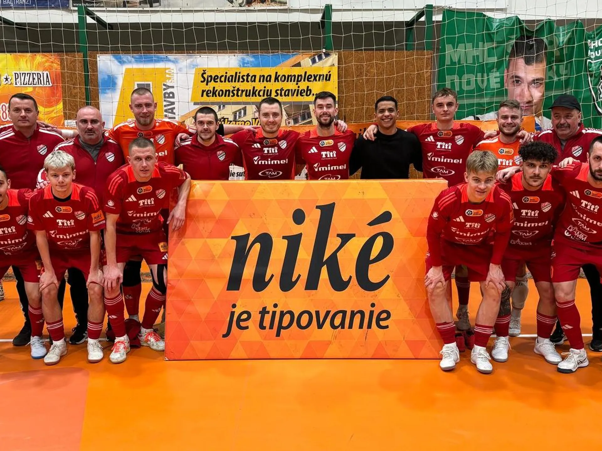 15.kolo NFE: Lučenec po víťazstve v N.Zámkoch ovládol základnú časť, dominancia Košíc v Bratislave