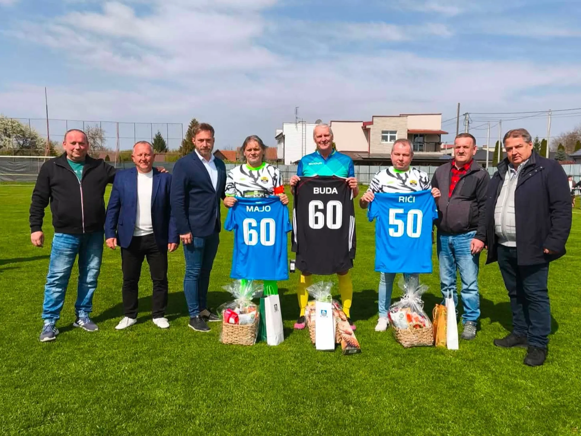 Včerajší deň patril oceneniam