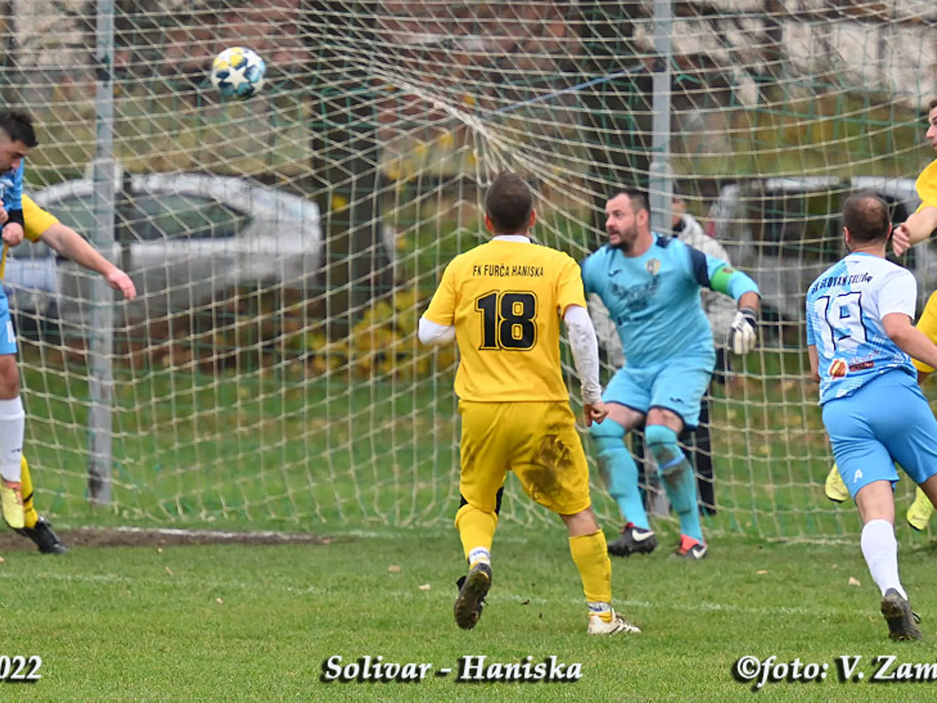 FUTBALOM SA UŽ LEN BAVIA