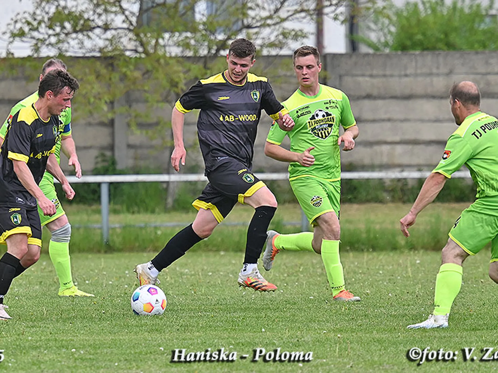 BOL TO NAOZAJ VLASTNÝ GÓL? 