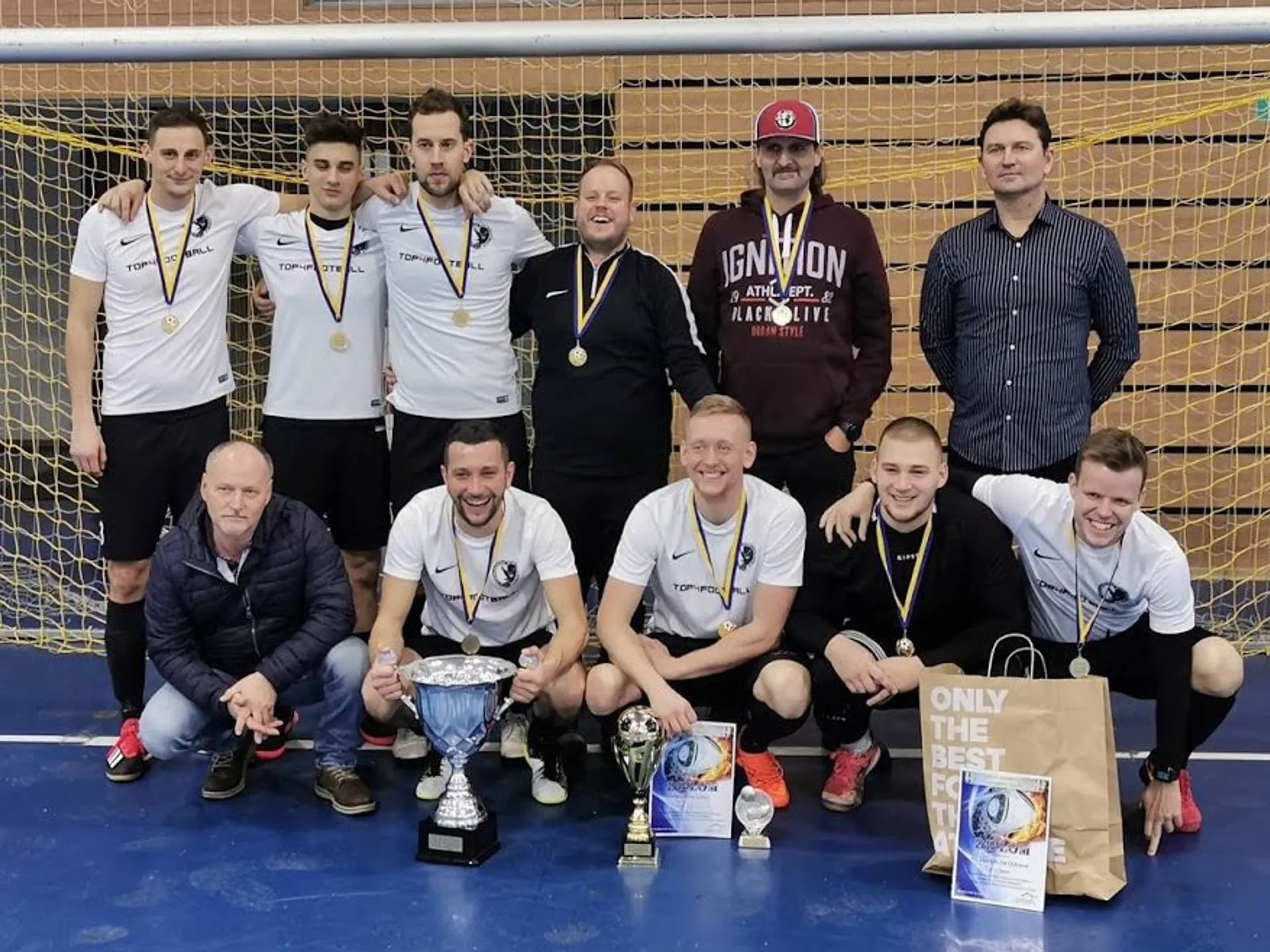 FC Štvrtok n/O - víťazom halového turnaja dospelích