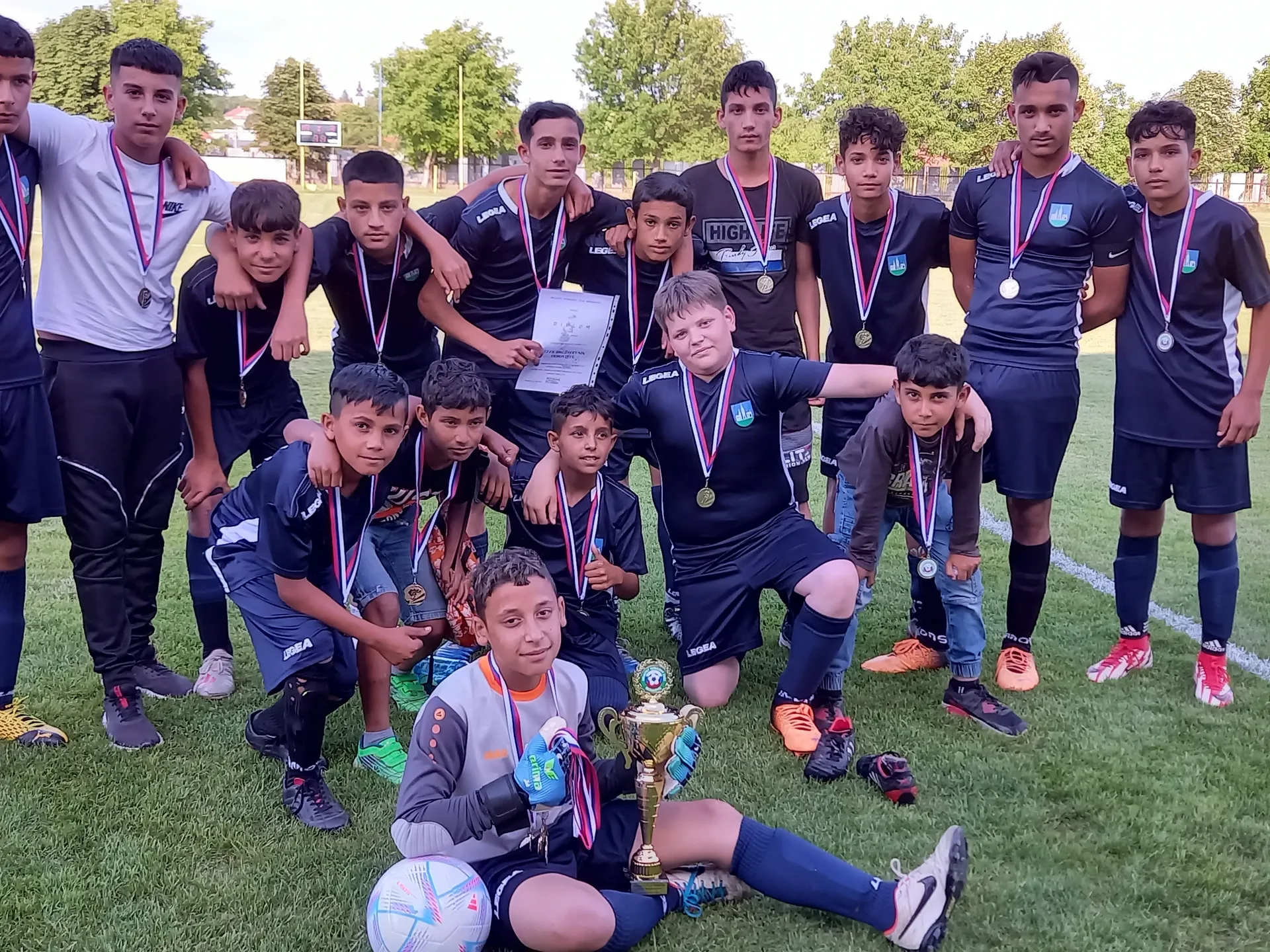 Ocenenie víťaza III. ligy starších žiakov U-15 súťaží ObFZ 2021/2022