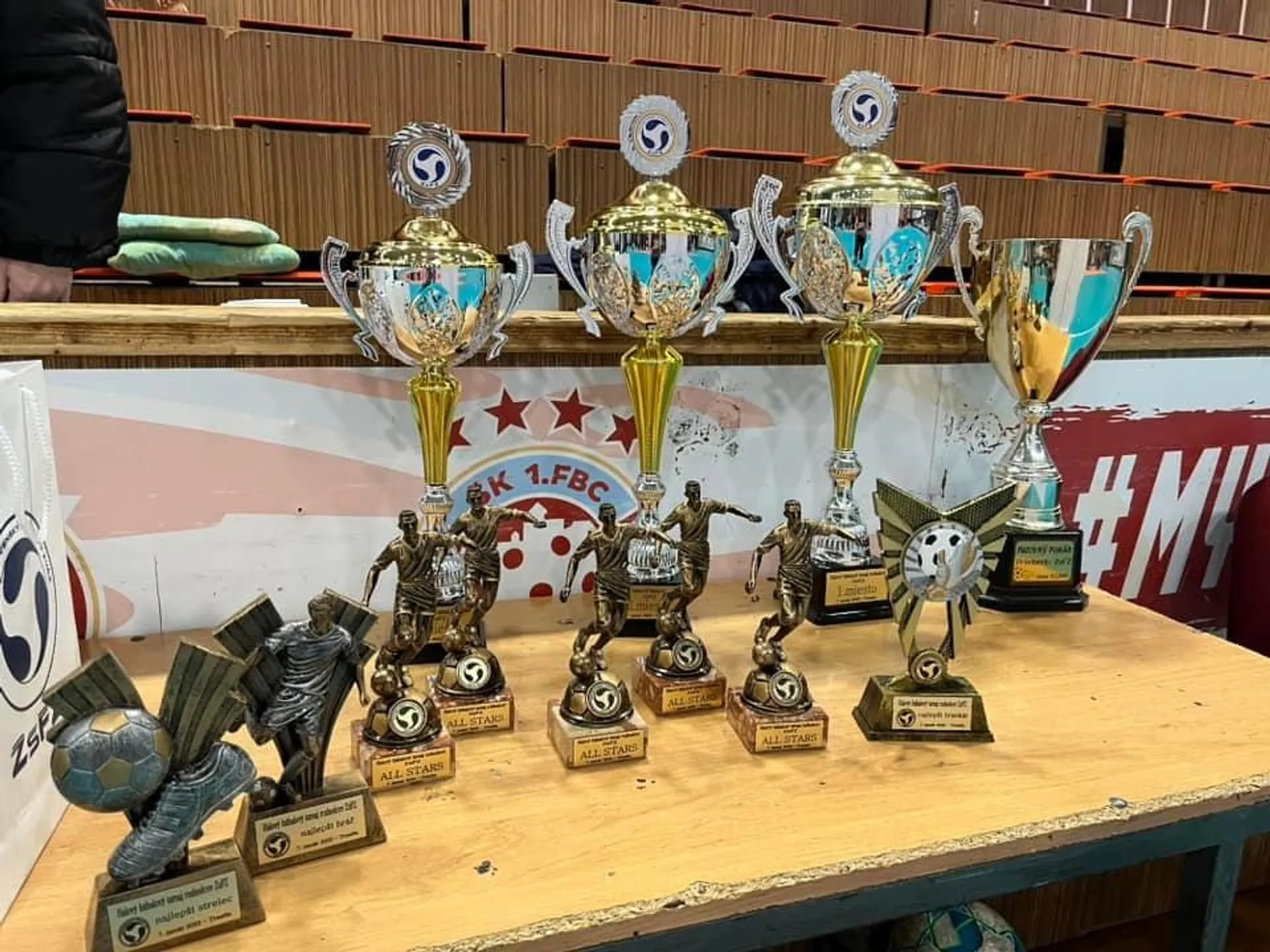 Rozhodcovia a delegáti z oblastných zväzov ZsFZ budú súťažiť o trofeje.