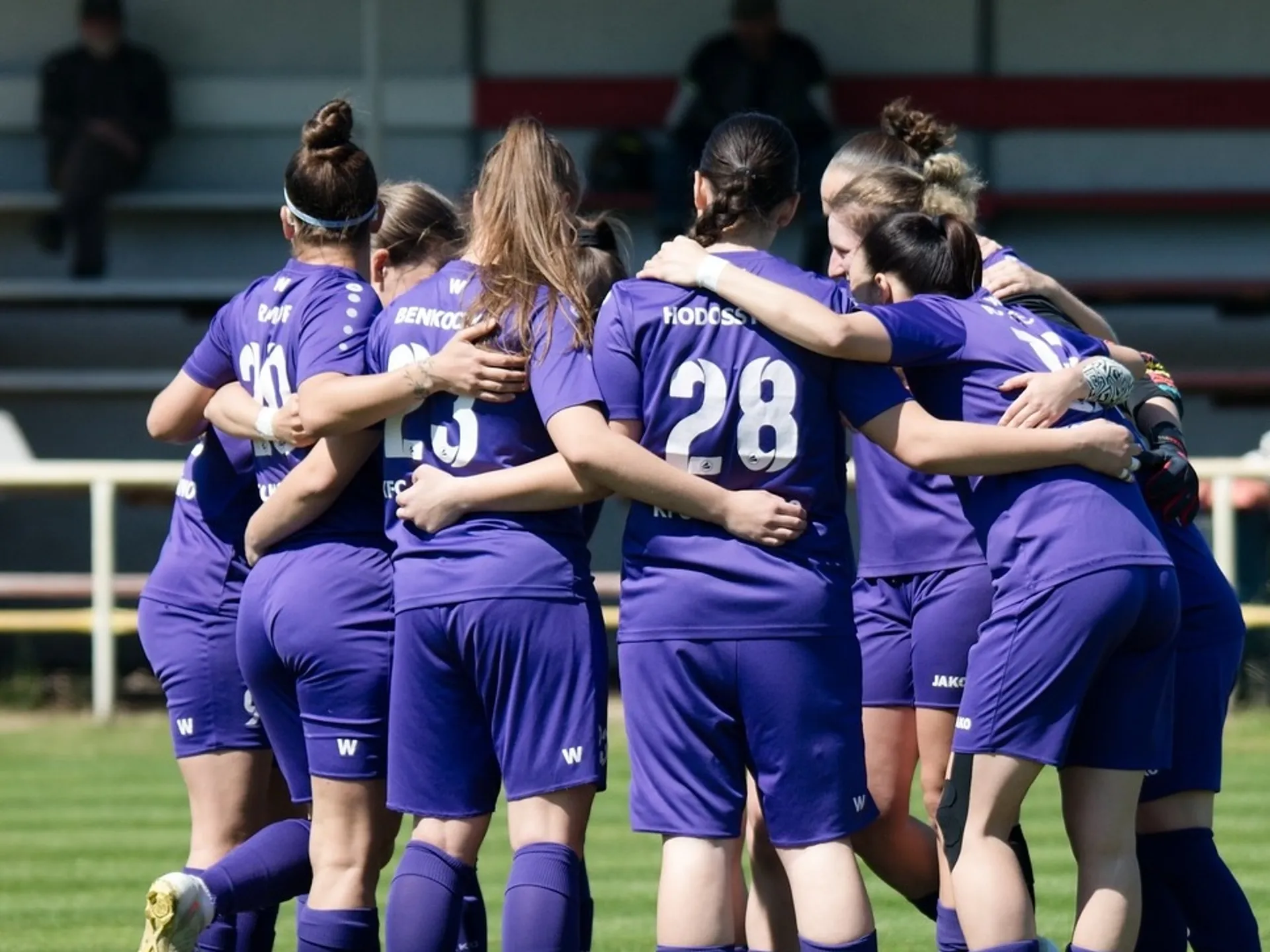 I.	LIGA ŽENY –  Prvé víťazstvo Bardejova v nadstavbe, s tromi bodmi aj Komárno