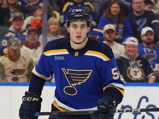 Dalibor Dvorský v drese St. Louis Blues. 