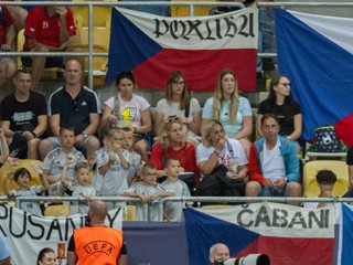 Českí fanúšikovia počas zápasu Česko - Nemecko na ME vo futbale U21 2025. 