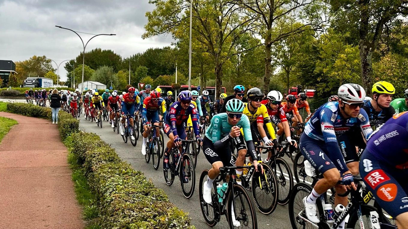 Pelotón na Okolo Holandska 2025.