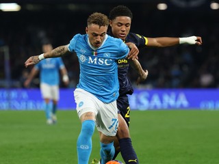 Momentka zo zápasu Neapol - Parma.