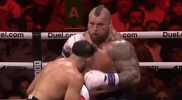 Eddie Hall v súboji s Furym.